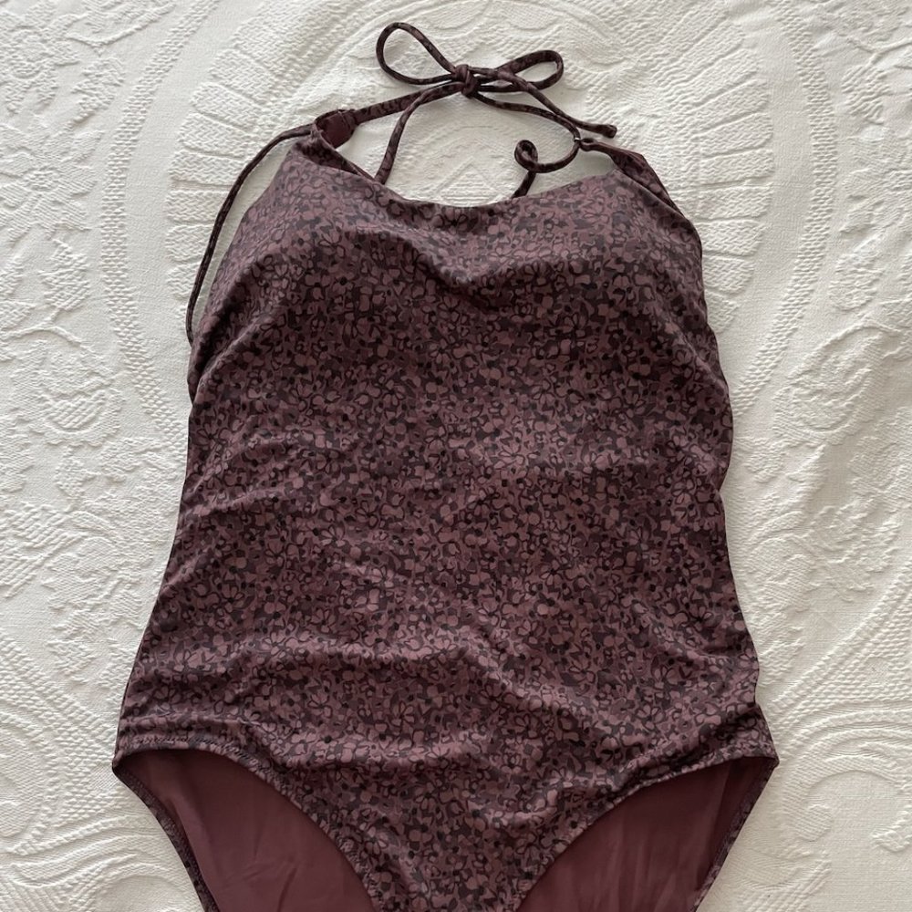 Athleta one-piece Keyhole swimsuit, NWT, size X tall, best for A-C cups, UPF 50+